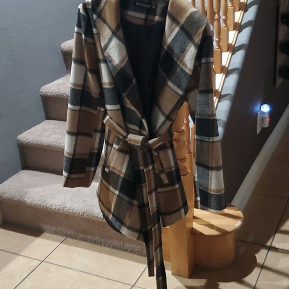 Jacket - Picture 1 of 4